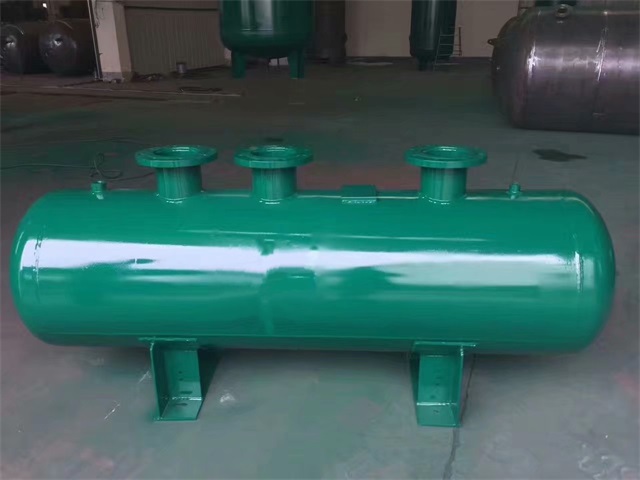 1679991473376569.jpeg 新华新华新华蒸汽分气缸1.jpeg